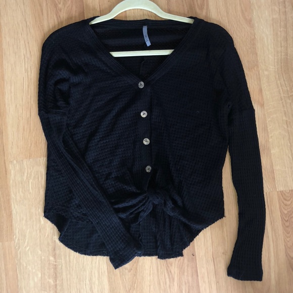Black cropped tied sweater - Picture 1 of 3